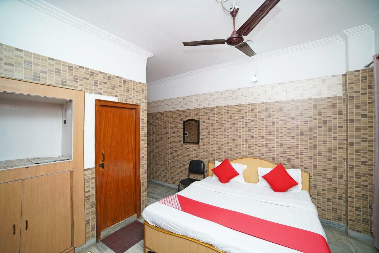 Oyo 39543 Hotel Kk Pantnagar Exteriör bild