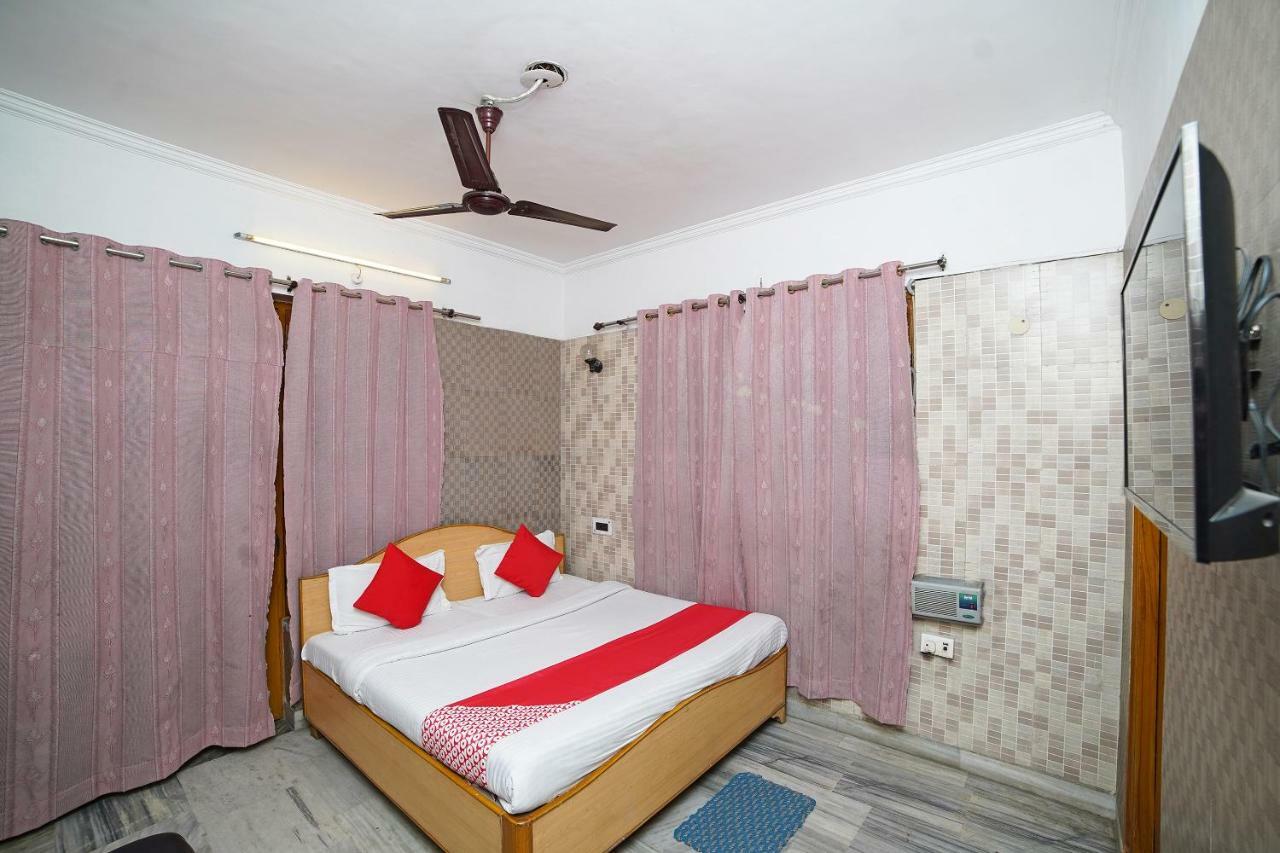 Oyo 39543 Hotel Kk Pantnagar Exteriör bild