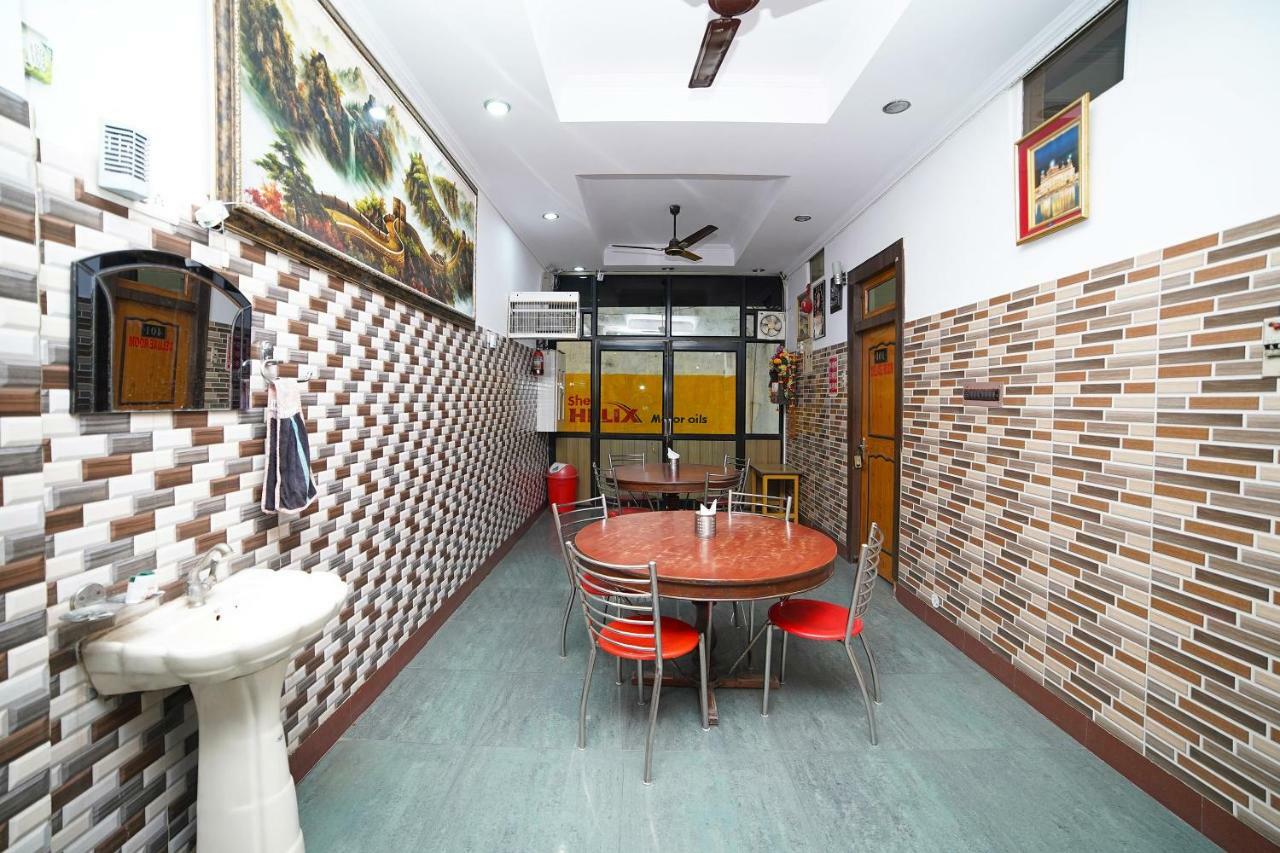 Oyo 39543 Hotel Kk Pantnagar Exteriör bild