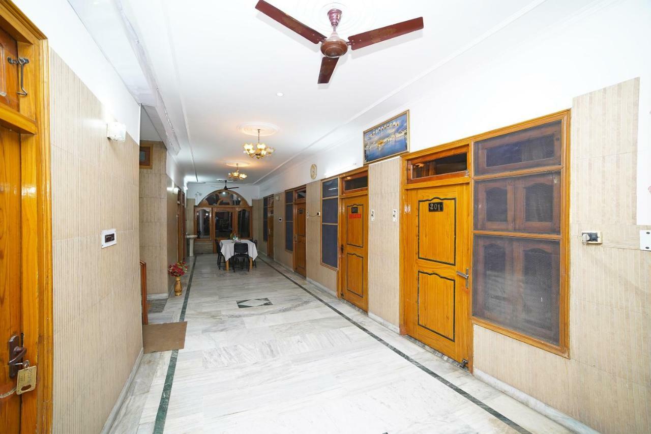 Oyo 39543 Hotel Kk Pantnagar Exteriör bild